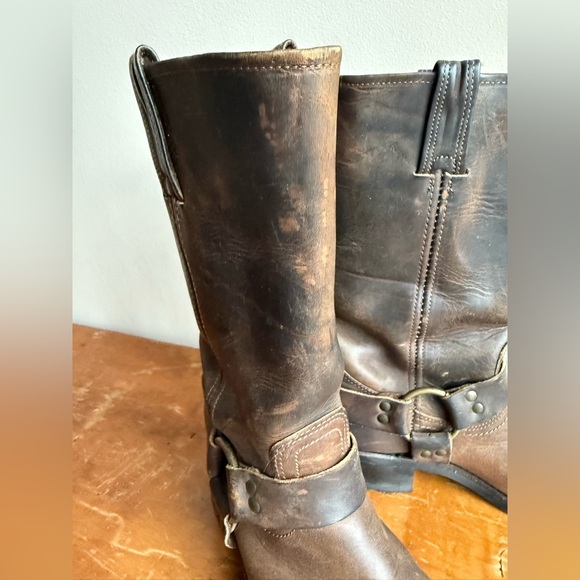 FRYE Womens 12R Boots Brown Leather Square Toe Harness Distressed 77300 Size 9 M - Picture 3 of 11